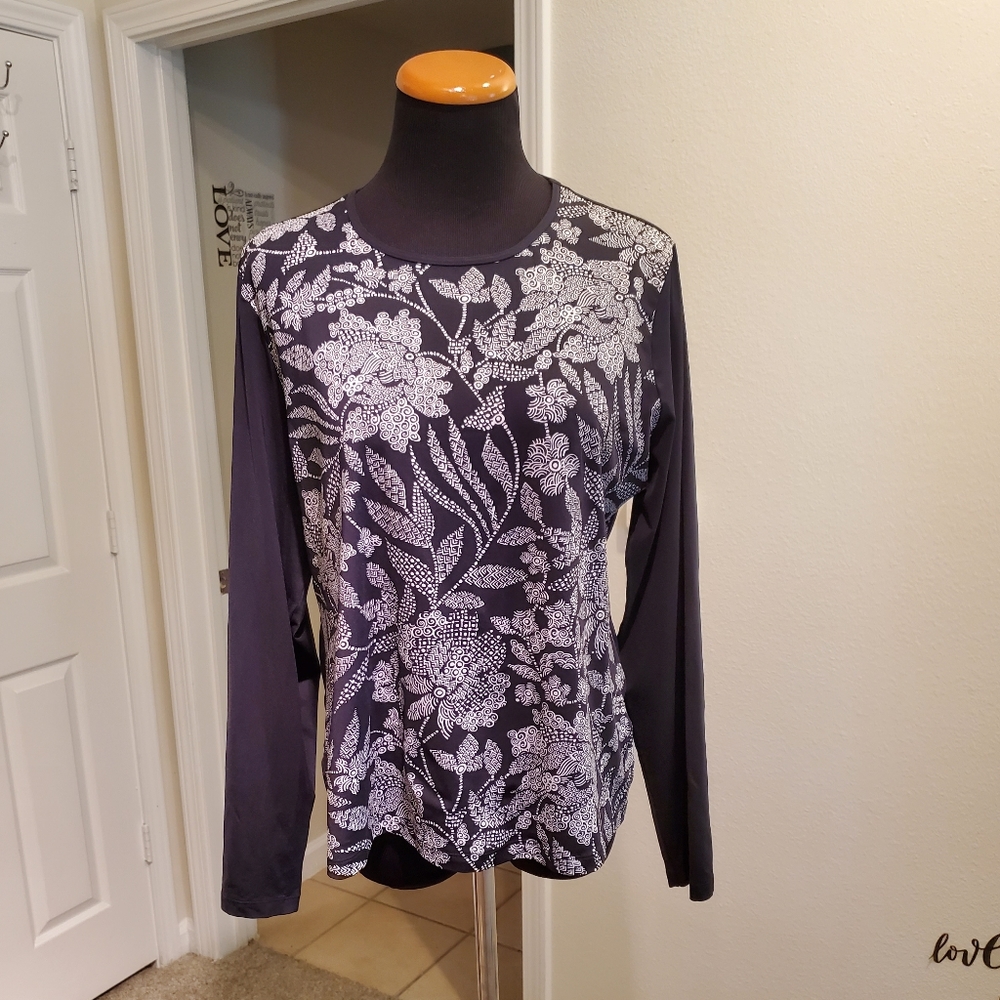 🚫SOLD🚫Land's End rash guard